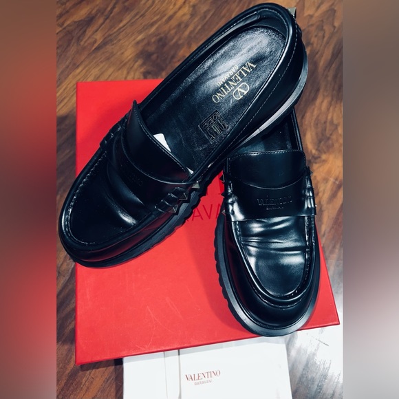 Women’s VALENTINO LOAFER - Picture 2 of 8